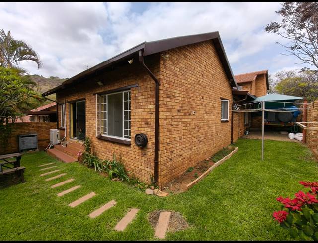 3 BEDROOM TOWNHOUSE FOR SALE IN SAFARI GARDENS